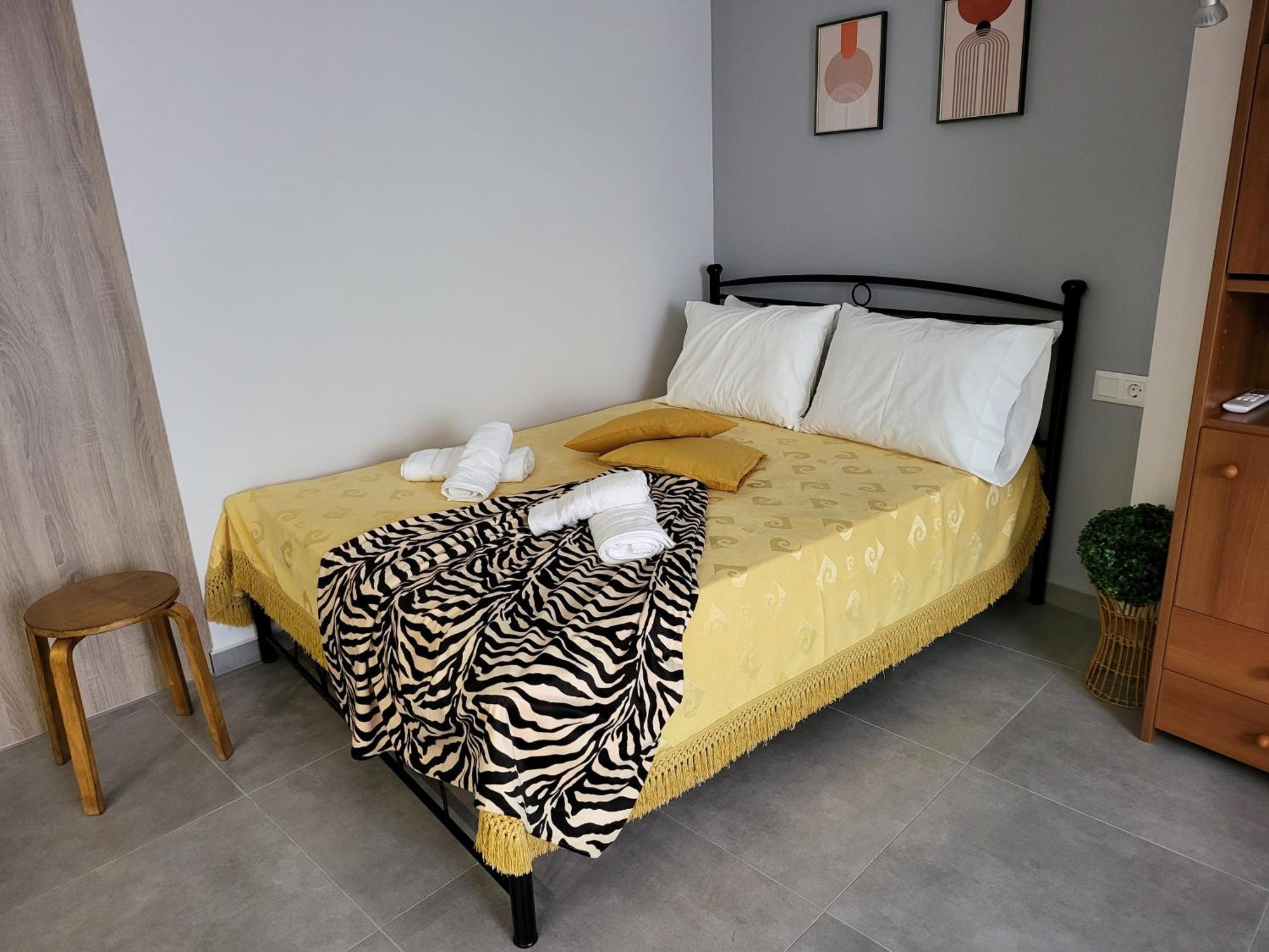 Center Apartment *